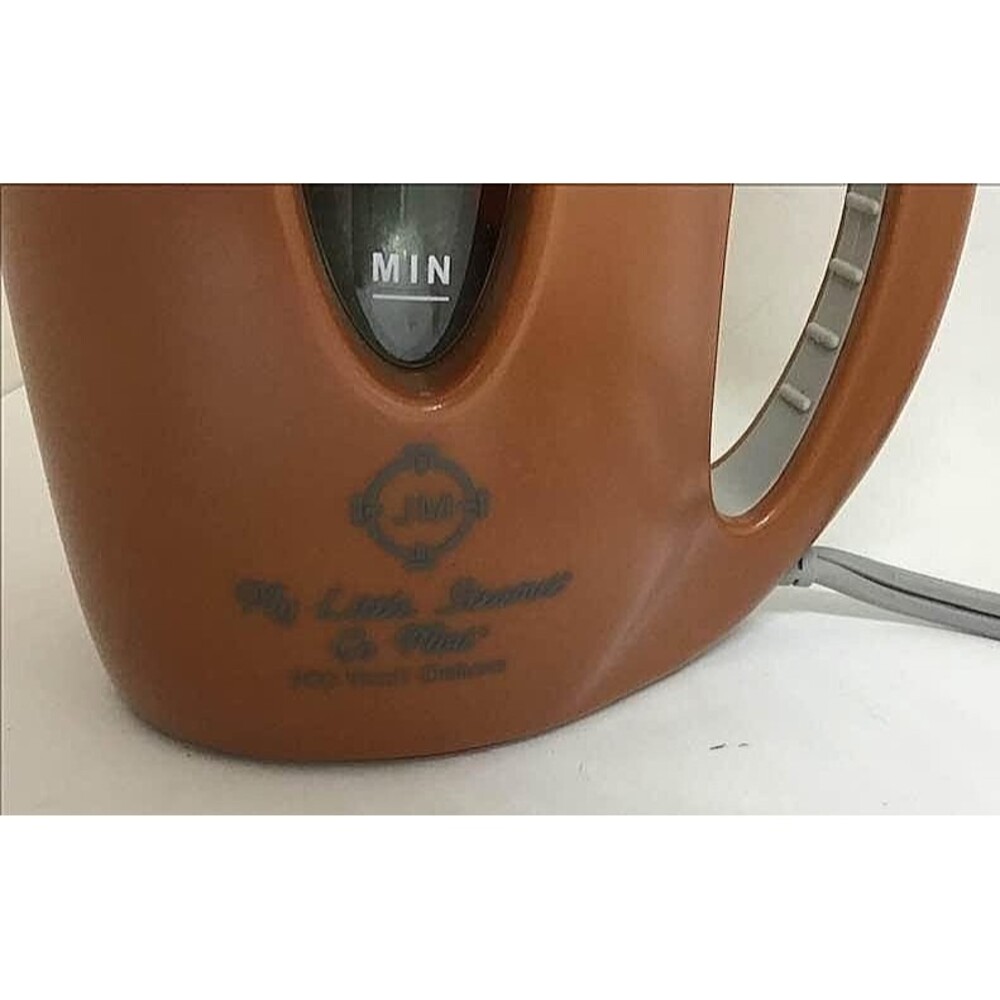 My Little Steam Iron Go Mini Corded Portable Travel Clothing Drapes Garments - Picture 6 of 6